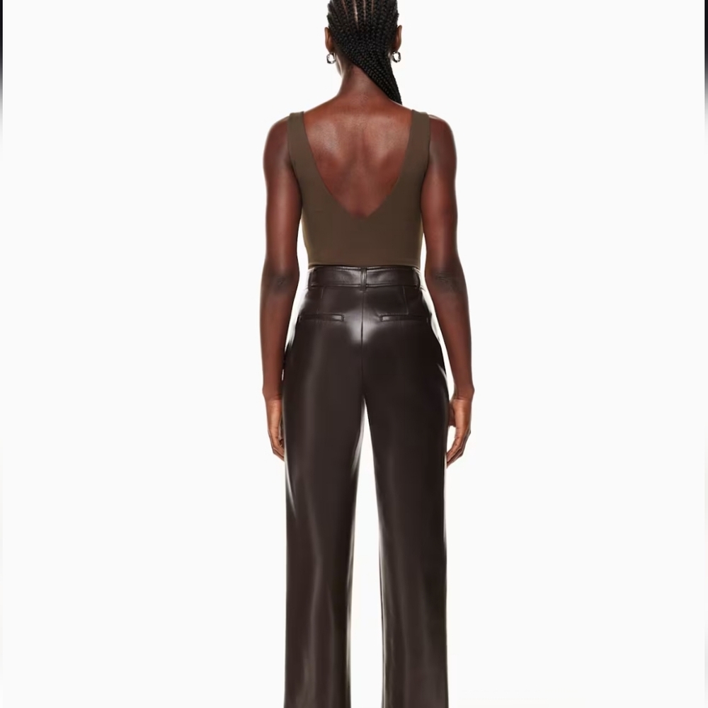 Babaton Contour V-Neck Bodysuit - Picture 3 of 7